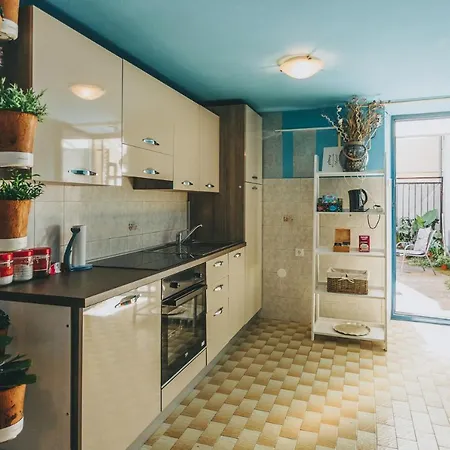 Guest house House365 Koper